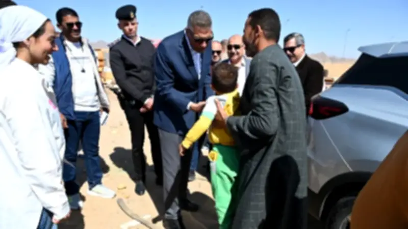 محافظ جنوب سيناء يتفقد الرويسات بشرم الشيخ ويوجه بتطوير عاجل للقضاء على العشوائيات