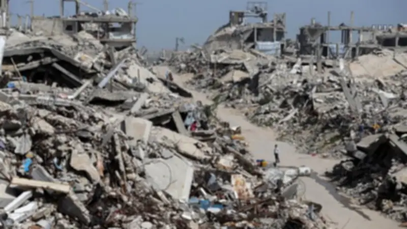 تصعيد عسكري إسرائيلي شرق خان يونس وموافقة على تحمل تكاليف إزالة أنقاض غزة