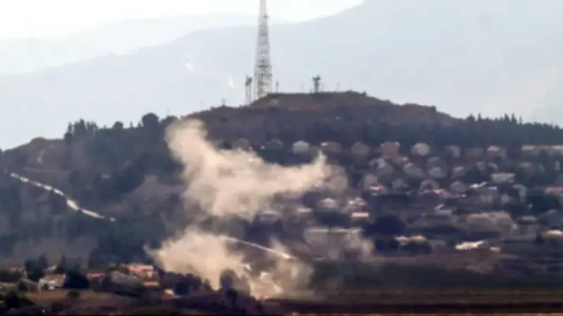 جيش الاحتلال الإسرائيلي يقصف مقراً لحماس في جنوب لبنان وسط تصعيد عسكري