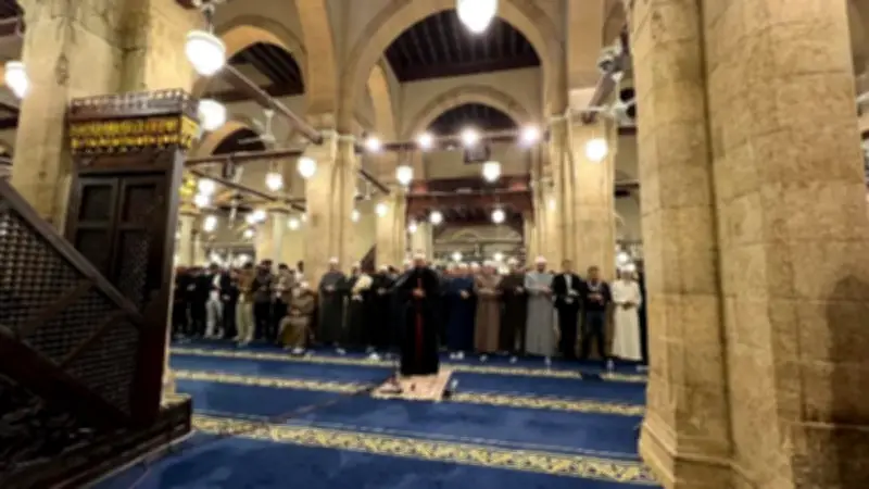 الأزهر يختار طالب طب لإمامة التراويح في رمضان بمشهد مهيب