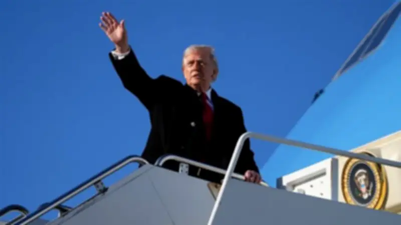 ترامب يلغي إجازته الأسبوعية ويبقى في البيت الأبيض وسط تصعيد عسكري بالشرق الأوسط