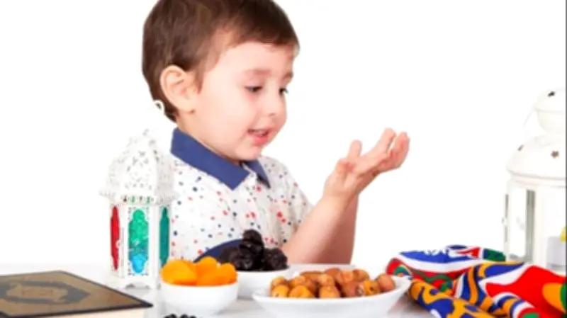 نصائح طبية هامة للحفاظ على صحة الأطفال أثناء صيام شهر رمضان