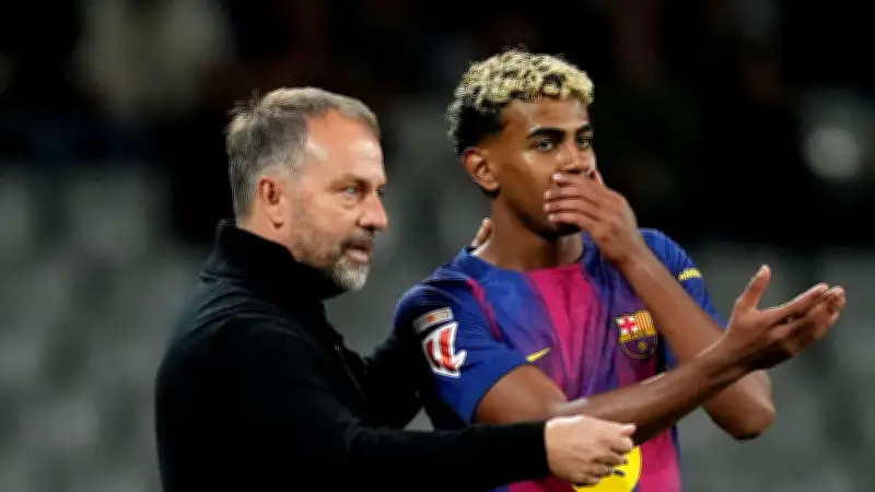 فليك يكشف خطة برشلونة لرمضان ويؤكد: يامال هو الصائم الوحيد في الفريق