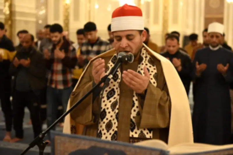 خشوع وأجواء إيمانية تملأ صلاة التراويح بمسجد مصر الكبير بالعاصمة الإدارية