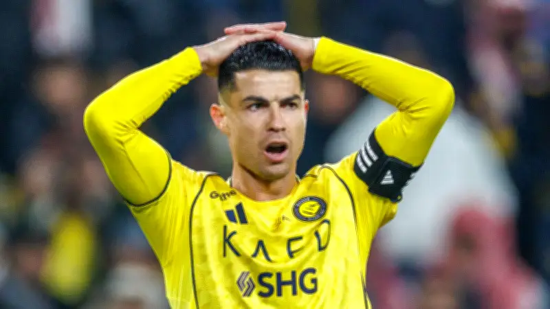 رونالدو يهدر فرصة ذهبية في مباراة النصر ضد الحزم بدوري روشن السعودي