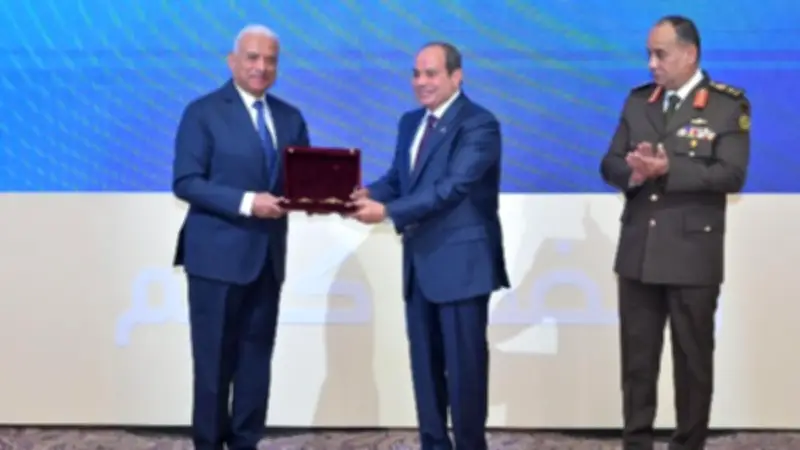 أسامة كبير: القوات المسلحة تحافظ على تقليد تكريم القادة تقديرًا لخدمتهم الوطنية