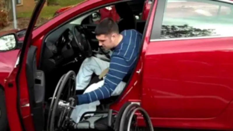 توسيع الحماية القانونية لذوي الإعاقة: مشروع قانون جديد يمنع التعامل مع الحواجز المختلفة