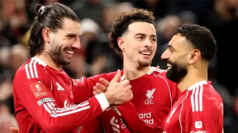 ليفربول يزور نوتينجهام فورست في الدوري الإنجليزي: موعد المباراة والقناة الناقلة