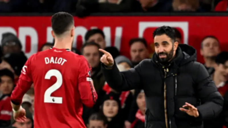 ديوجو دالوت يصف فترة أموريم في مانشستر يونايتد بأنها تاريخية رغم النتائج