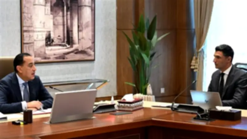 مدبولي يؤكد: الصناعة أولوية قصوى في أجندة الحكومة لدفع الاقتصاد المصري