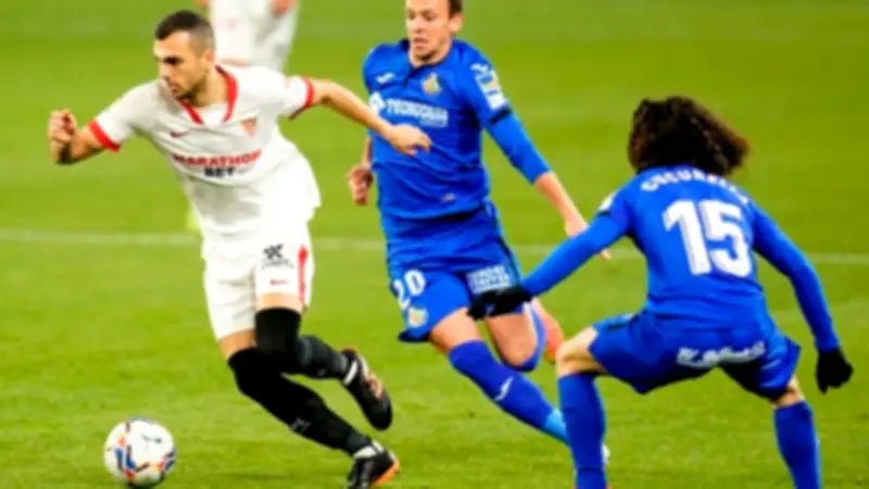 حملة مكبرة في الزقازيق لإزالة الإشغالات والتعديات لاستعادة الوجه الحضاري