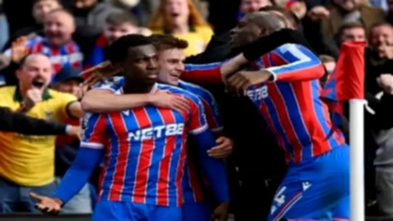 كريستال بالاس ينتزع فوزًا ثمينًا على وولفرهامبتون في الوقت القاتل بالدوري الإنجليزي