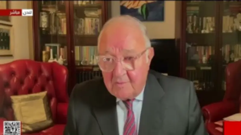 دبلوماسي إيراني سابق يحذر: دفاعات إيران غير كافية لصد هجمات أمريكا وإسرائيل