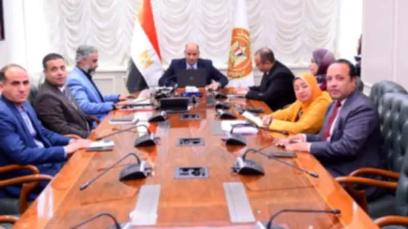 رداد يوجه بتوسيع برامج التدريب من أجل التشغيل وتعزيز التعاون مع المناطق الصناعية