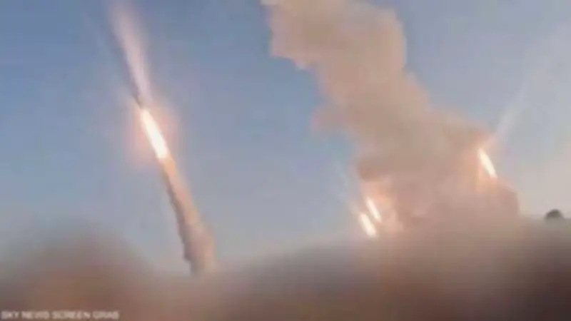 خبير دولي: إيران تملك قدرة تصنيع القنابل النووية منذ عقدين.. وتحذير من تداعيات الضربة الأمريكية