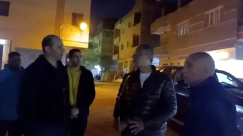 محافظ الجيزة يجري جولة ميدانية مفاجئة منتصف الليل لمتابعة حالة النظافة بالمنطقة