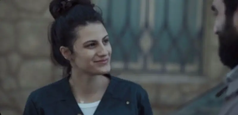 فرحة وسط الركام: رغد تتفاجأ بزوجها بخبر حملها في صحاب الأرض