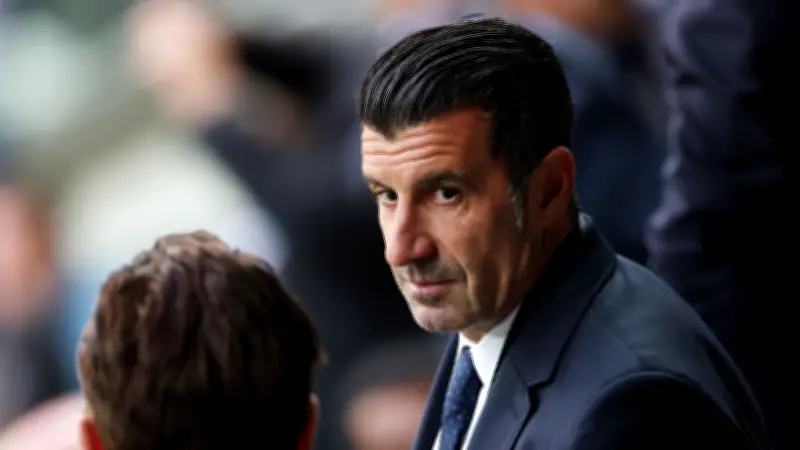 فيجو يتحدث عن عودة مورينيو لريال مدريد ويُفاجأ بقرار زيدان التدريبي