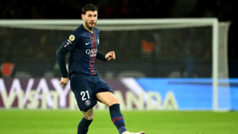 لوكاس هيرنانديز يحول حديقته إلى متحف لكأس العالم بتمثال كينج كونج ضخم