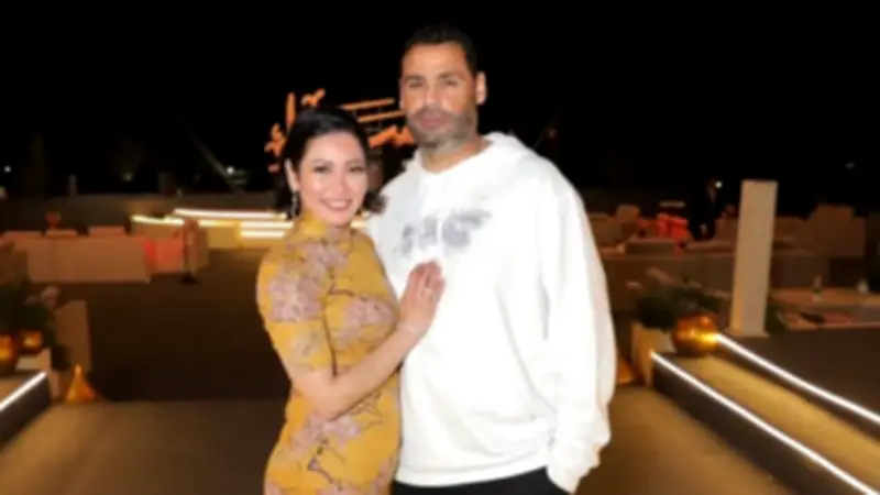 لقاء الخميسي ومحمد عبد المنصف في إطلالة رومانسية بعد تصريحاتهما الأخيرة