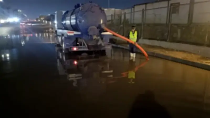 القاهرة: الصرف الصحي يعلن الانتهاء من رفع تجمعات مياه الأمطار في محاور رئيسية