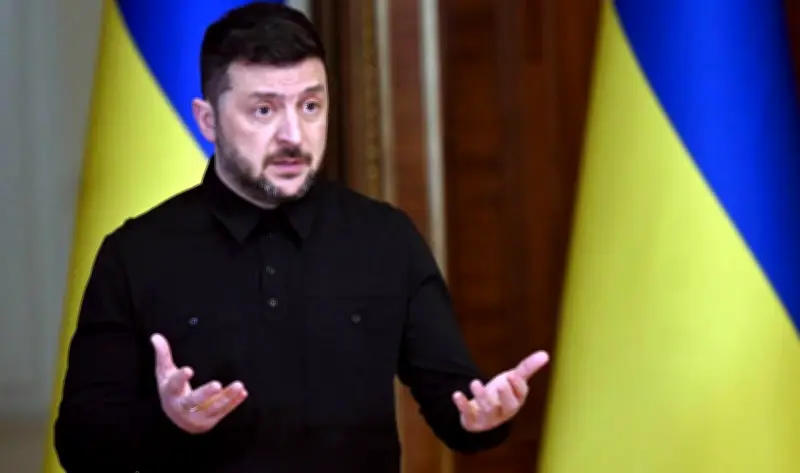 زيلينسكي يؤكد استمرار جهود السلام في أوكرانيا رغم التحديات الأمنية