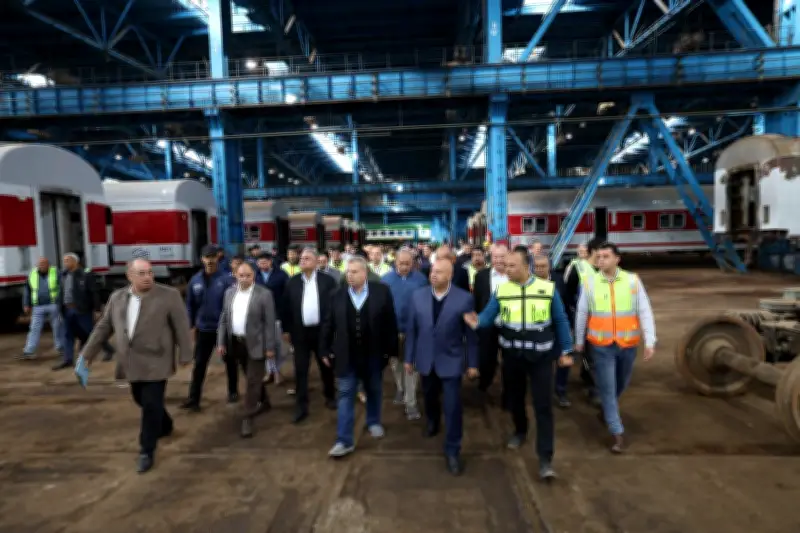 وزير النقل: العمل على مدار الساعة لخدمة جمهور الركاب عبر وسائل نقل متنوعة وآمنة