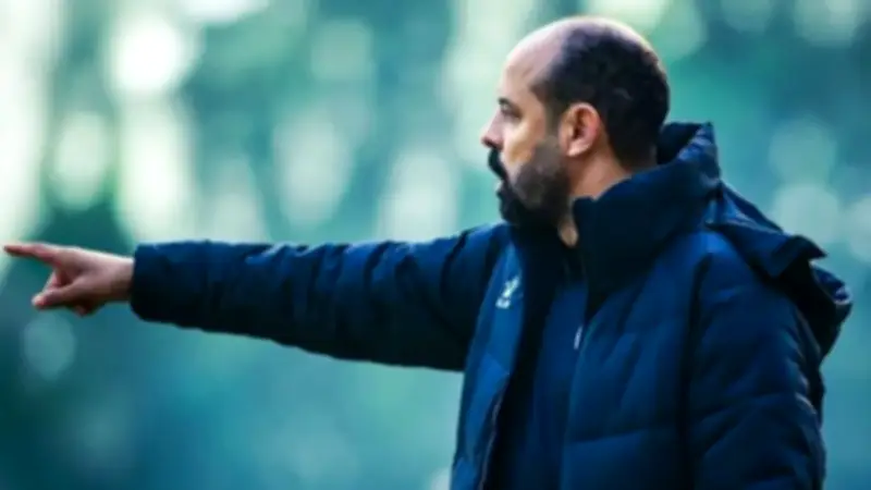 الزوراء العراقي ينهي تعاقده مع المدرب المصري عماد النحاس بالتراضي