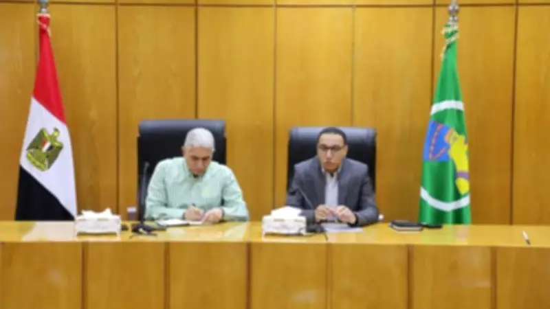 محافظ المنيا يؤكد على ضرورة تنمية الموارد الذاتية وتبني أفكار مبتكرة لتعظيم عوائد المشروعات