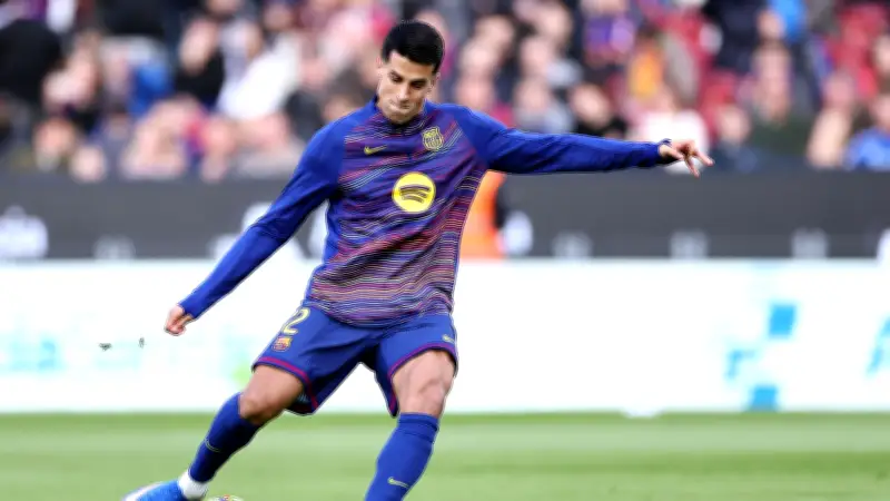 برشلونة يضع جواو كانسيلو في مواجهة حاسمة مع الهلال حول مستقبله