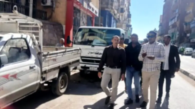 محافظ أسوان يوجه بحملات مكثفة لتحقيق الانضباط المروري ومصادرة المخالفات