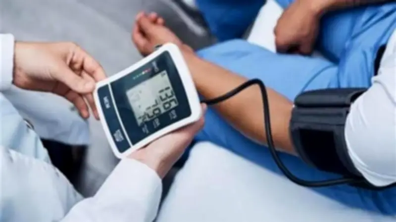 أخصائية تغذية تحدد الموعد الآمن لأدوية الضغط في رمضان وتنبه من مخاطر العرقسوس