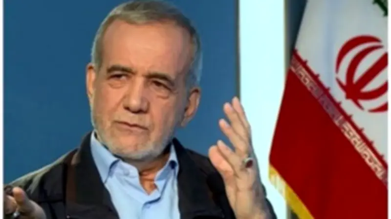 الرئيس الإيراني يؤكد دعم السلام والاستقرار ويحذر من عواقب أي هجوم أمريكي