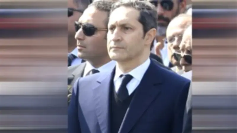 علاء مبارك يستذكر والده بكلمات مؤثرة في الذكرى السادسة لرحيله