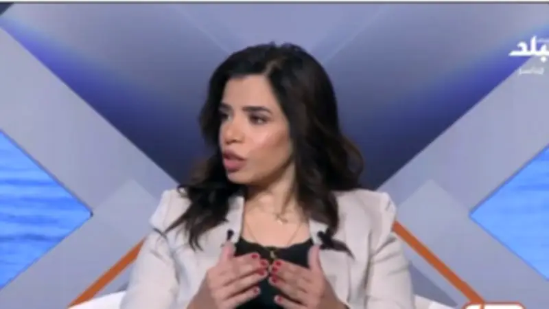 ارتباط القرد الياباني بدبدوب بعد رفض أمه ورفاقه يثير ضجة.. خبيرة تفسر الظاهرة