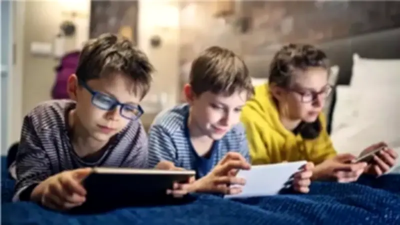 البرلمان يتحرك لصياغة قانون جديد لحماية الأطفال من مخاطر السوشيال ميديا