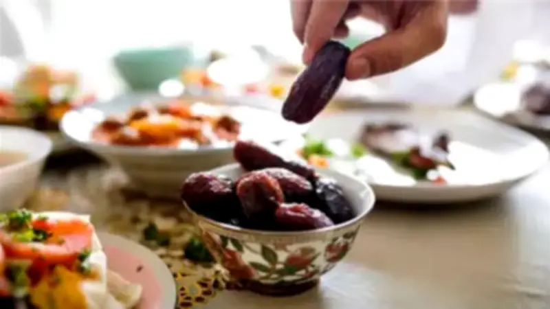 دار الإفتاء توضح حكم من أفطر في رمضان متعمدًا بغير عذر شرعي