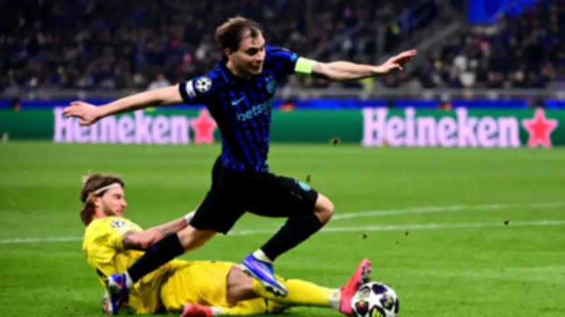 باريلا يهاجم التحكيم: ركلة جزاء وهمية وراء خروج إنتر من دوري الأبطال