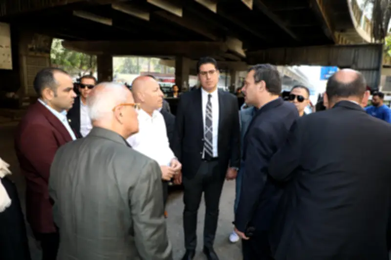 محافظ القاهرة يقود جولة مفاجئة لإزالة الإشغالات بحي بولاق أبو العلا