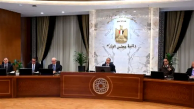 مدبولي يؤكد تنسيقًا عاليًا بين الحكومة والبنك المركزي لتحقيق الاستقرار الاقتصادي