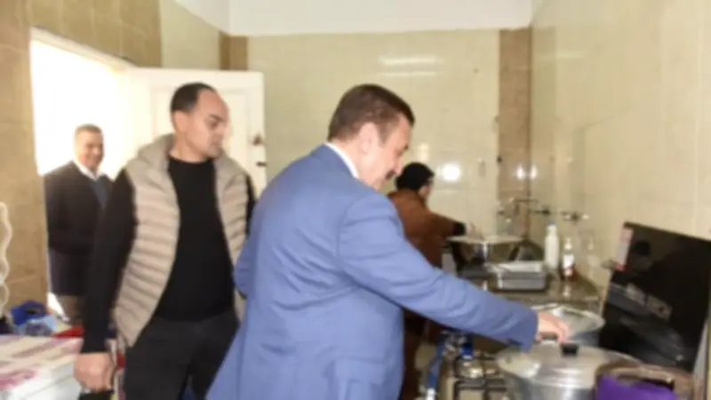 محافظ بورسعيد يشكل لجنة للمساعدات الإنسانية ويدعو لتطوير نادي العاملين