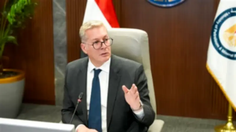 ميناء الحمراء البترولي يطلق نشاط تخزين النفط الخام للغير لتعزيز الإيرادات