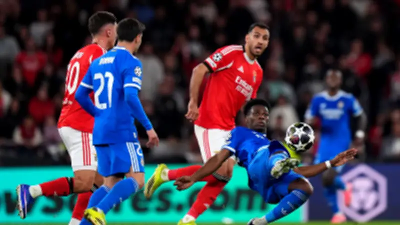 فوضى وشغب بمحيط ملعب برنابيو قبل موقعة ريال مدريد وبنفيكا في دوري الأبطال