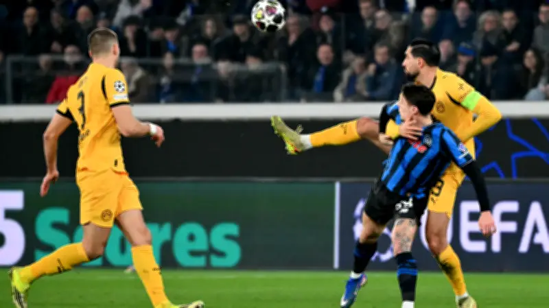 ريمونتادا إيطالية: طرد ورقلة جزاء ضد نجم الجزائر يطيحان بدورتموند خارج الأوروبي