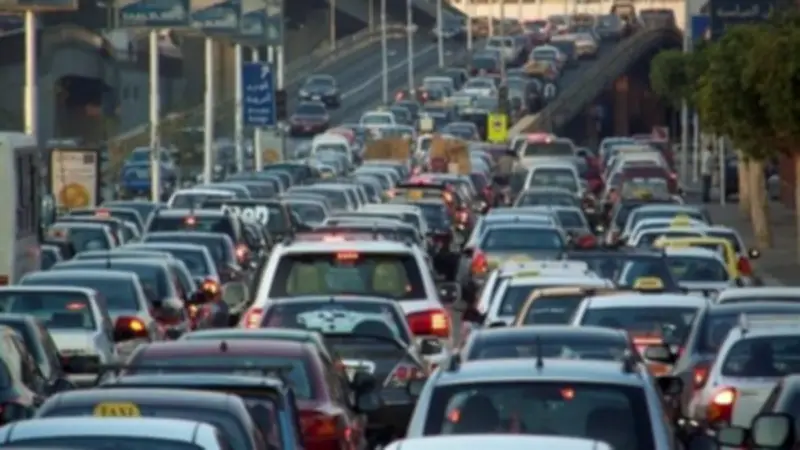 حالة المرور اليوم في القاهرة والجيزة والقليوبية: كثافات متوسطة مع تحسن تدريجي
