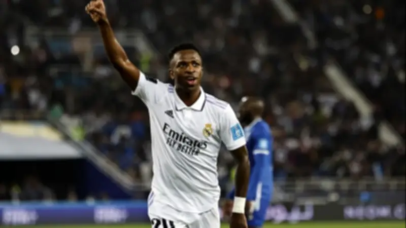 فينيسيوس جونيور يحطم الأرقام القياسية في الأدوار الإقصائية لدوري الأبطال