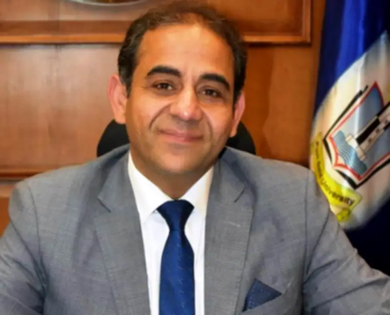 رئيس جامعة بورسعيد: تسليح شبابنا بالعلم خط الدفاع الأول في مواجهة تحديات الأمن السيبراني