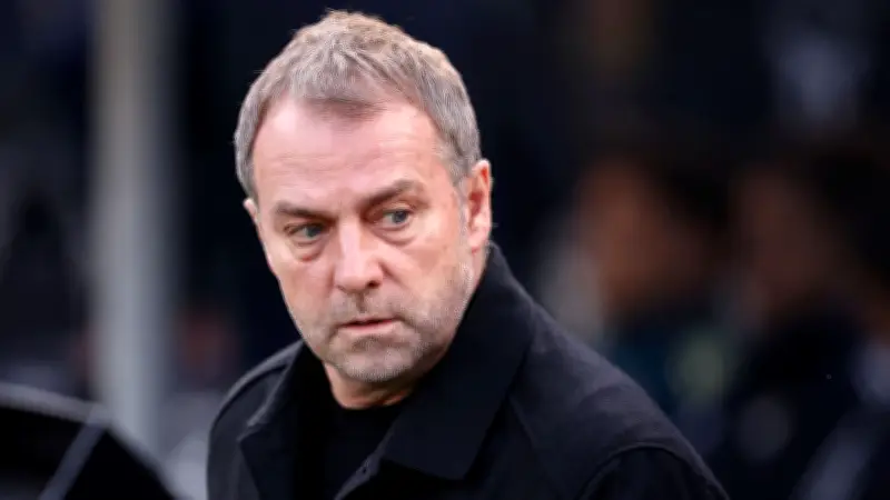 فليك يحتفل بمباراته المئة مع برشلونة ويتحدث عن تحديات الريمونتادا والمنافسة مع ريال مدريد