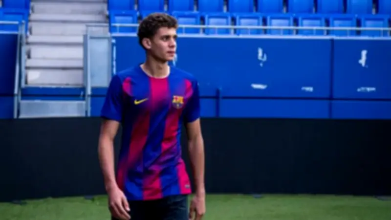 صحيفة إسبانية: حمزة عبد الكريم يقترب من الظهور مع برشلونة بعد حل أزمة التصريح