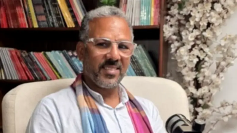 محمد طاهر يرد على اتهامات التحرش ويطالب بالتحقيق الرسمي في قضية الآيس كريم والتنورة